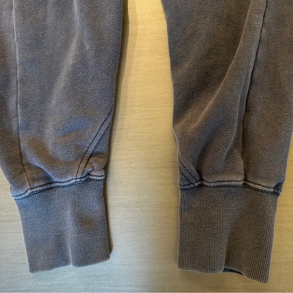 Free People Movement June Bug Jogger Navy Shade - Size XS - Picture 5 of 9